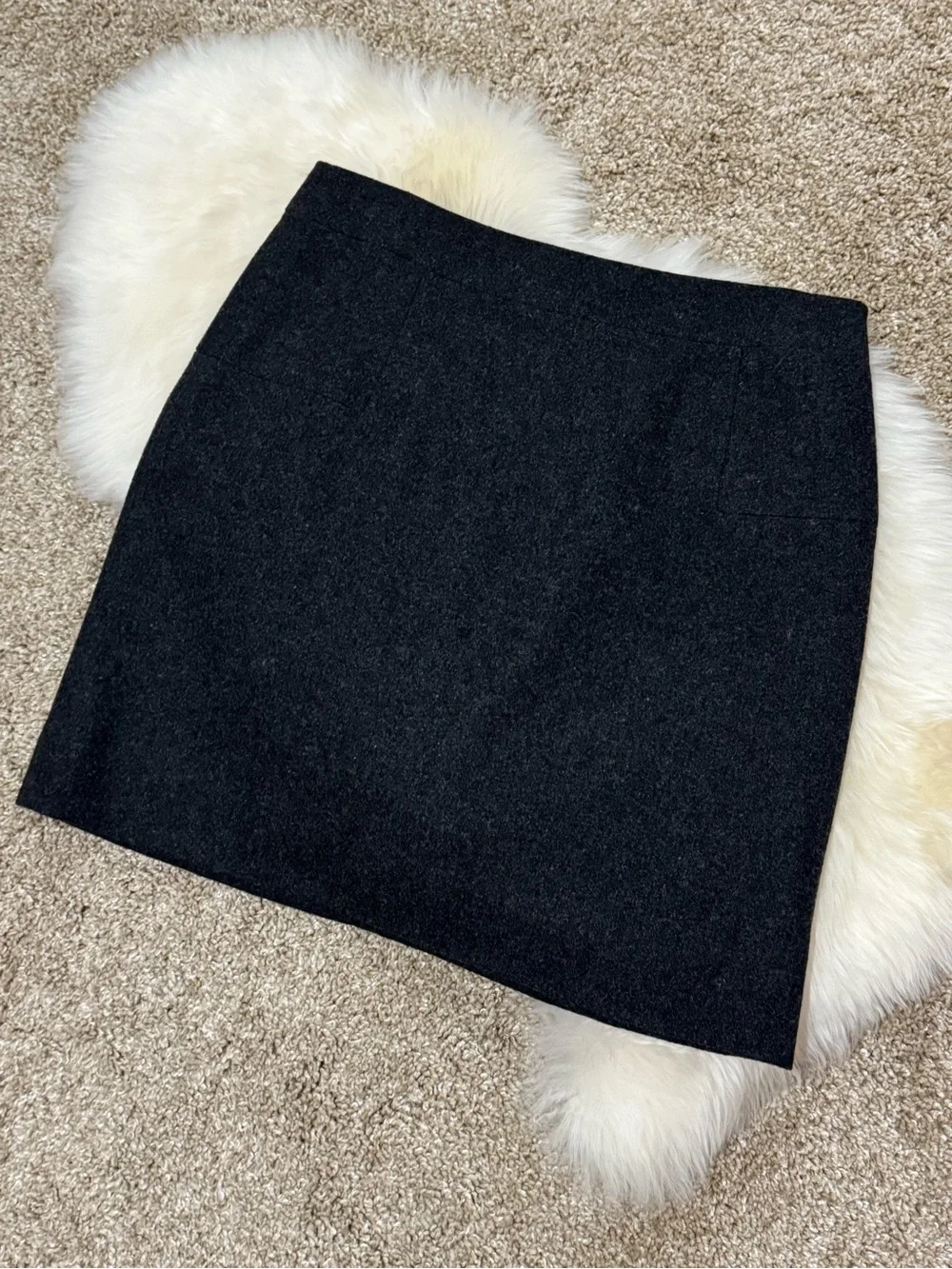 J. Crew Women’s Dark Charcoal Gray Wool Blend Mini Skirt Size 2